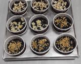Foto langkah ke 5 dari resep Muffin Chocolate Custard.