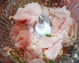 Foto langkah ke 2 dari resep Nugget Nasi Ayam Sayur.