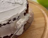 Foto del passaggio 14 della ricetta Torta mousse con cioccolato, panna e fragole