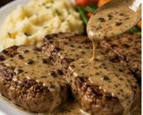 Foto del paso 9 de la receta: Lomo de res en salsa a la pimienta