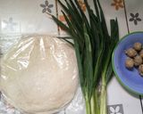 Foto langkah ke 1 dari resep Martabak Baso Spesial Praktis.