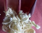 รูปขั้นตอนการทำที่ 2 ของ ยำหัวปลีอกไก่