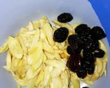 A picture of step 1 of Meethi Seviyan(sweet vermicelli).
