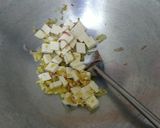 Foto langkah ke 2 dari resep Tumis bayam telur tahu.