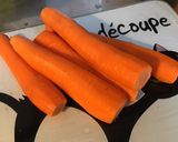 Une image de l'étape 1 de Carottes des sables aux épices, estragon et oignon de roscoff.