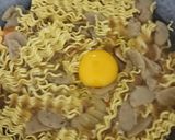 Foto langkah ke 3 dari resep Mie Telor Nyemek-Pedas.