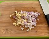Hình bước làm 2 của món Mì xào bò