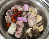 黑木耳山藥蓮藕排骨湯（大同電鍋料理）的食譜步驟3照片