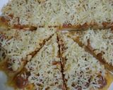 Foto langkah ke 8 dari resep Pizza teflon mudah sederhana.
