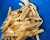 Foto del paso 2 de la receta: Patatas estilo fritas pero al horno