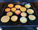 Une image de l'étape 4 de Flan courgettes jaune façon muffins.