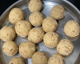 A picture of step 1 of Rava Ladoo.
