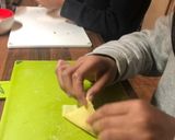 A picture of step 4 of Crispy Chicken Wanton.