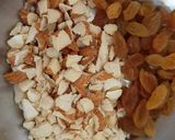 A picture of step 2 of Jowar ladoo.