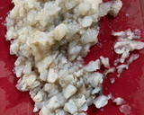 A picture of step 1 of Shrimp Spring Roll.