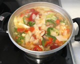 Foto del paso 2 de la receta: Sopa de verduras y gambas