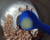 Foto langkah ke 6 dari resep Kacang Atom Dua Warna.