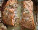 Sütőben sült fokhagymás lazac recept fázis 3 fotója