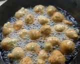 A picture of step 3 of Monsoon Special Methi Gota/pakoda.