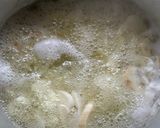 Gambar langkah 2 resipi Masak Lemak Umbut Kelapa dengan Udang.