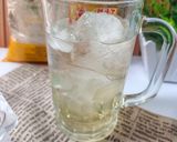 Foto langkah ke 2 dari resep Es Teh Telang Lemon.