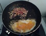 Foto langkah ke 3 dari resep Nasi Goreng Mentega Cabe Hijau (Bumbu Iris Praktis).