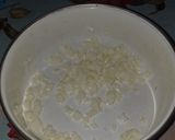 Фото кроку 6 до Диетический салат с кальмарами и овощами.
