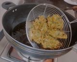A picture of step 7 of Palak Methi Ke Pakoray 🥰.