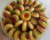 Foto langkah ke 6 dari resep Strawberry Almond Cookies.