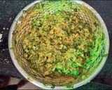 A picture of step 5 of Spinach Chickpea Flour Chamchamiya.
