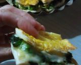 Foto del paso 5 de la receta: Tarta porcionada de pan, queso y verduras 🍞🧀🥬