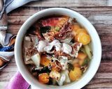 Foto langkah ke 4 dari resep Sup Tulang Ayam Wortel.