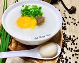Hình bước làm 2 của món Cháo Trứng Gà