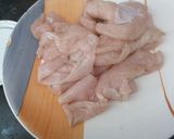 Foto del paso 1 de la receta: Pechugas de pollo con salsa y champiñones👌