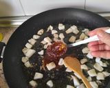 Foto del paso 5 de la receta: Arroz a banda de sepia y gambas