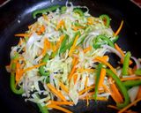 A picture of step 3 of Chow mein.