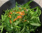 Foto langkah ke 3 dari resep Tumis Kangkung Kacang Panjang.