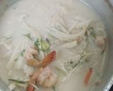 รูปขั้นตอนการทำที่ 8 ของ ต้มกะทิหน่อไม้สดใส่กุ้ง