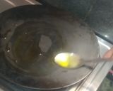 A picture of step 2 of Palak bread omelete.