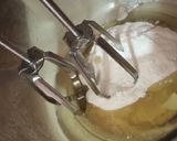 A picture of step 2 of Vanilla cup cakes.