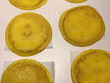 Cestini di crespella ripieni di porri salmone e robiola al profumo di timo