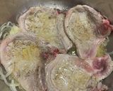 Foto del paso 4 de la receta: Chuletas de cerdo (en la olla exprés) con patatas