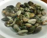 Foto del paso 1 de la receta: Tallarines con almejas