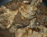 Foto del paso 3 de la receta: Chuletas con miel y algo más.