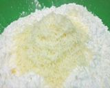 Foto langkah ke 1 dari resep Kue Keju Stik.