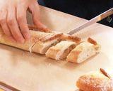 Foto del paso 3 de la receta: Bruschetta muy fácil