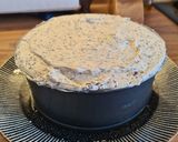 A picture of step 8 of Baileys Cheesecake.