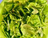 Foto del paso 3 de la receta: ENSALADA DE HOJAS VERDES 🍃 🥬🥗🥒🥬🍃🥗