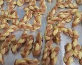 Foto langkah ke 3 dari resep Kue tambang/untir-untir.
