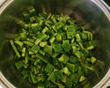 Foto del paso 2 de la receta: Taquitos de longaniza con papas y nopales